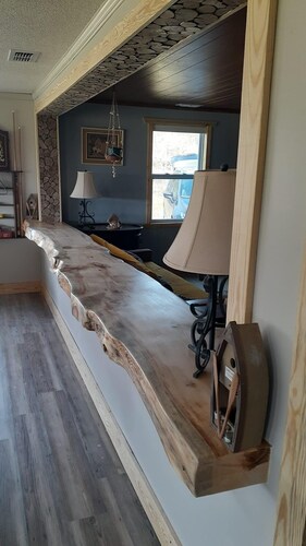 Rustic Retreat on Paradise