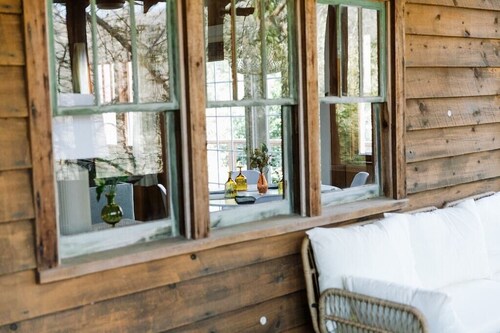 Secluded Cabin Escape with Fire Pit & Scenic Views