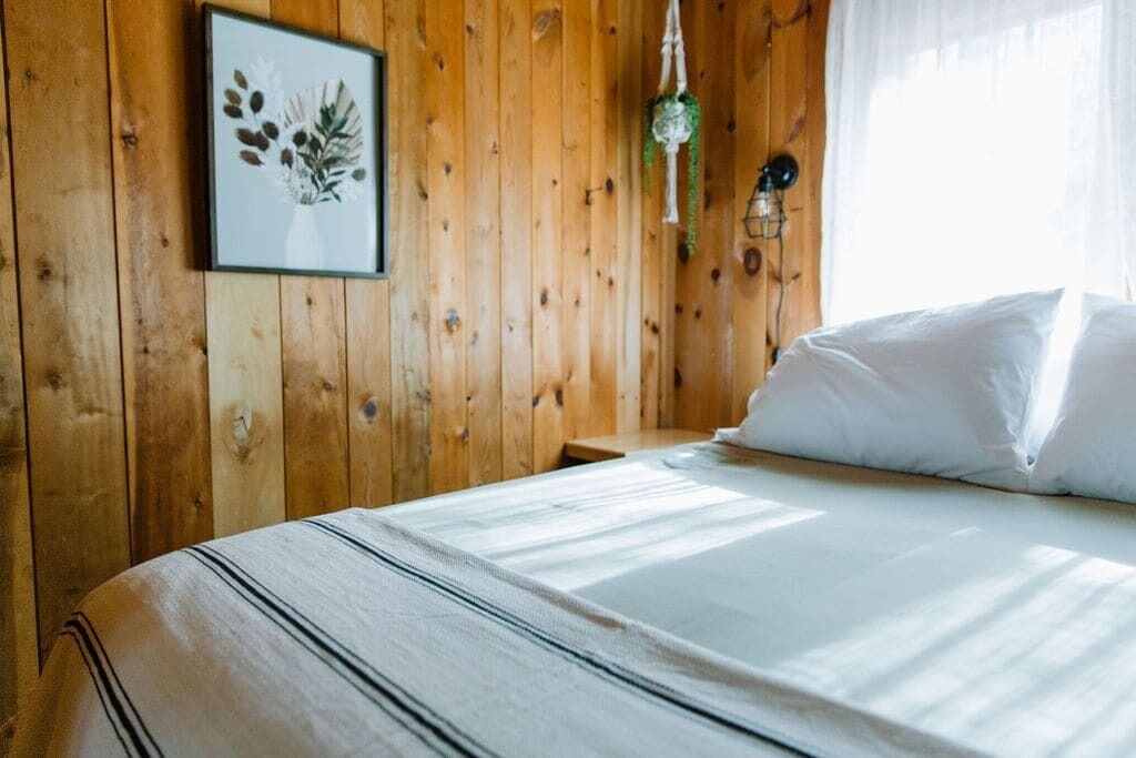 2 bedrooms, desk, free WiFi, bed sheets