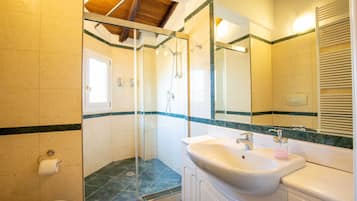 Haartrockner, Handtücher