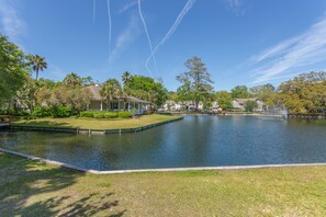 Property grounds - 1st Floor Ocean Walk | Dog Friendly | Easy Walk to Village | Heated Community Pool! (Saint Simons Island)