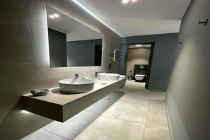 Hair dryer, towels