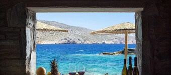 Seafront 5 bedroom villa with amazing views