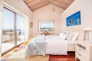 4 bedrooms, iron/ironing board, Internet, bed sheets - Seafront 4 bedroom villa (Tersanas)