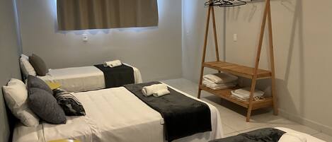 3 bedrooms, iron/ironing board, free WiFi, bed sheets