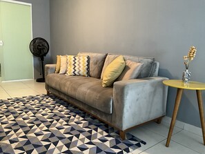 Smart TV, books - Conforto Para Grupos de Trabalho, Estudo ou Passeio (Pindamonhangaba)