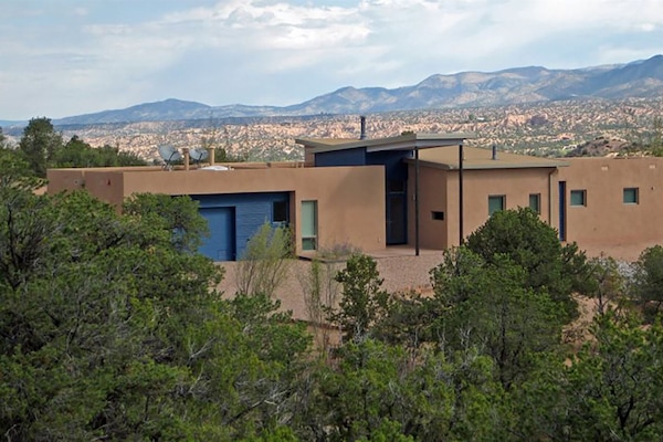 Butterfly house with views of the Sangre de Cristo's