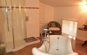 Hårtørrer, håndklæder, Sæbe, Shampoo