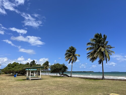 5 Minutes to beaches and 10 minutes to Vieques & Culebra Island ferry & Airport.