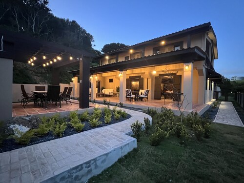 *Amazing Views*Mountain top*Temp 60s F*Heated Spa*