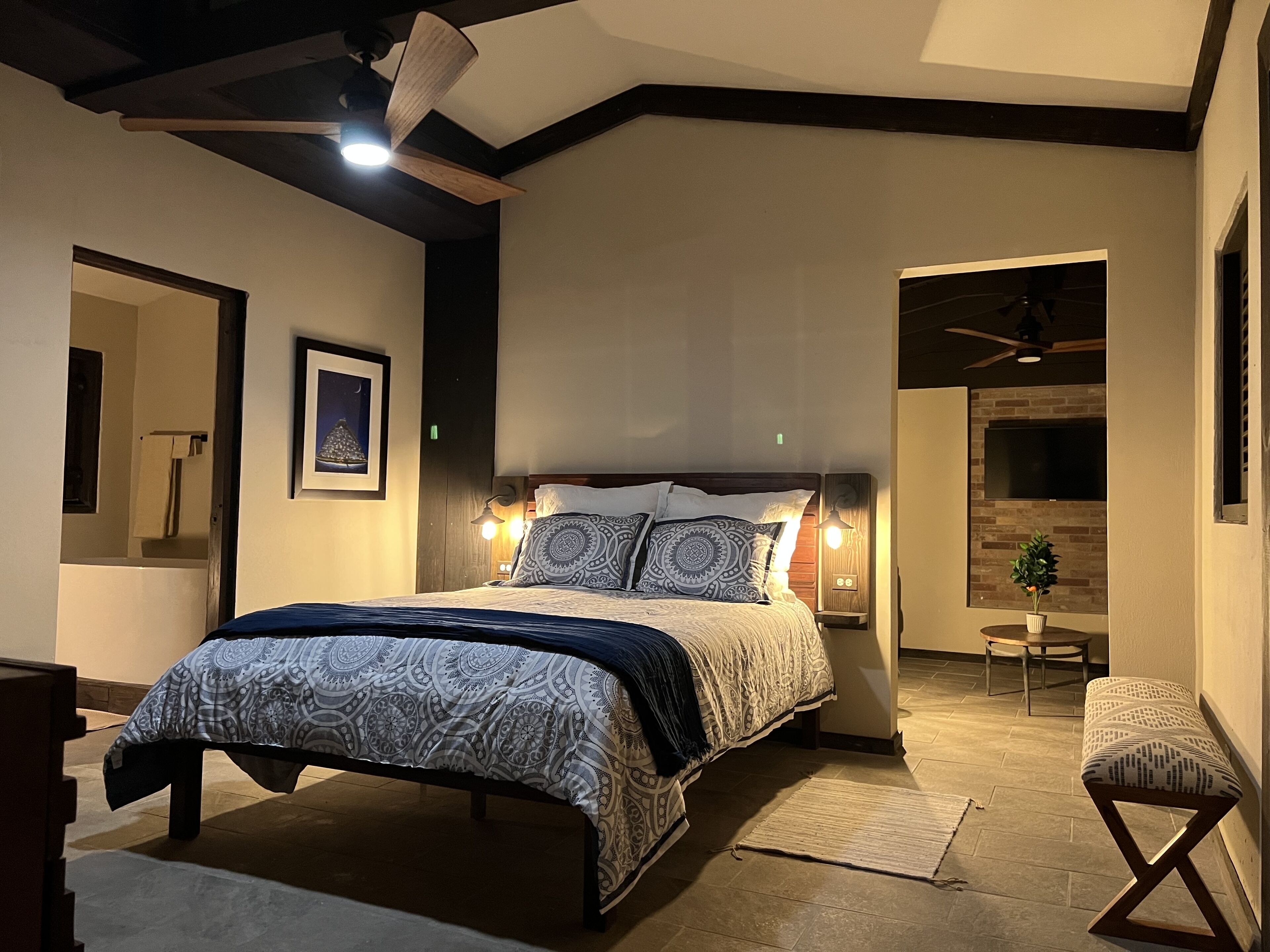 4 slaapkamers, een bureau, wifi, beddengoed