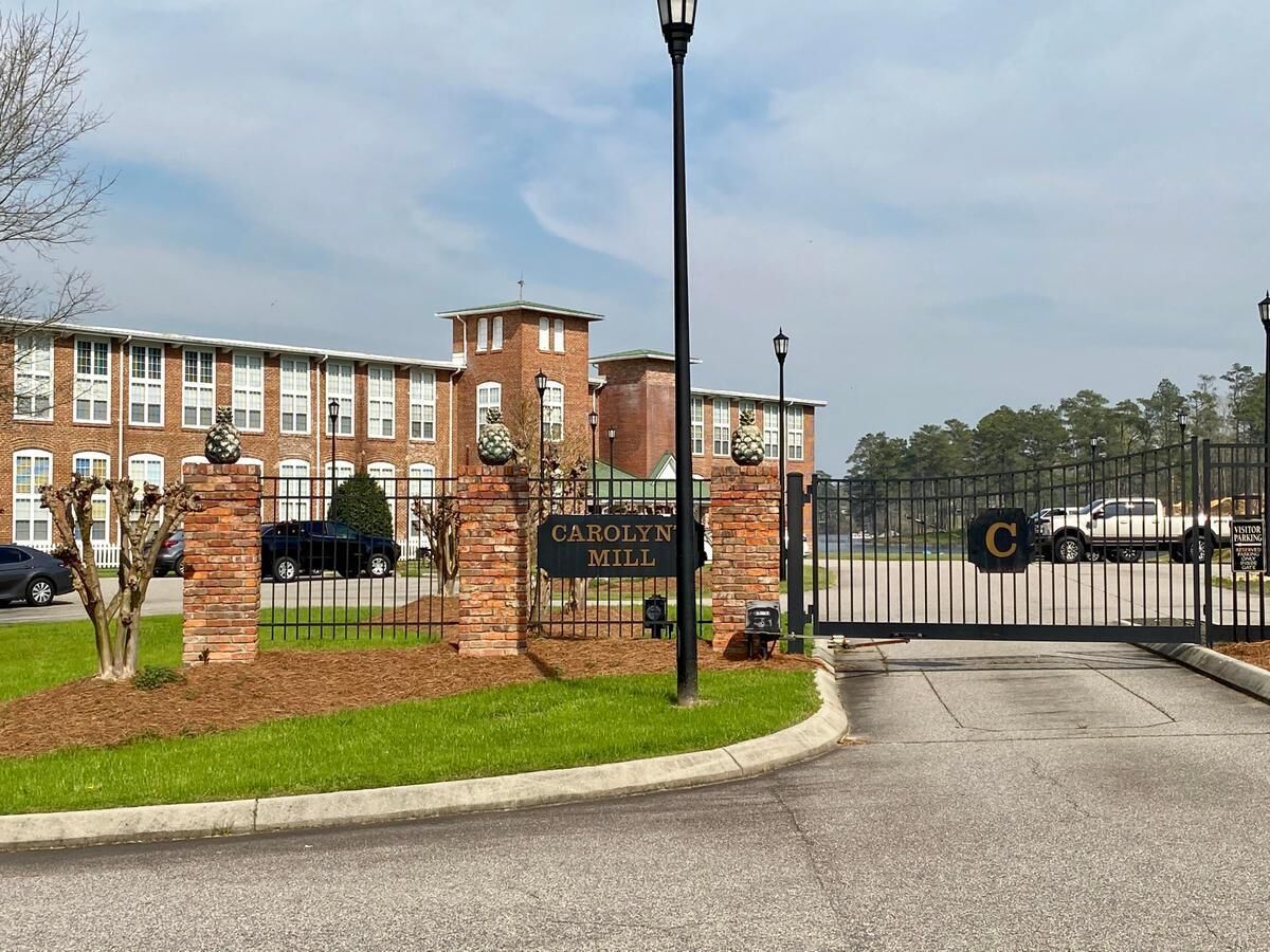 Luxury Lakefront Dream- The Perfect Getaway