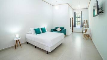 Standard Double Room | Egyptian cotton sheets, premium bedding, down comforters, in-room safe