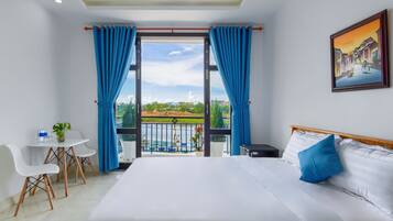 Premium bedding, down comforters, pillowtop beds, desk