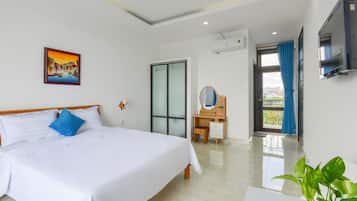 Premium bedding, down comforters, pillowtop beds, desk