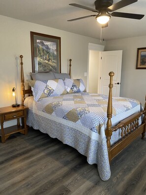 2 chambres, fer et planche à repasser, Wi-Fi gratuit, draps fournis