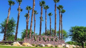 المنطقة المحيطة بالمنشأة