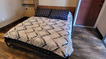 1 bedroom, iron/ironing board, travel cot, free WiFi