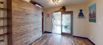 Train Themed Accommodations Near Neosho Square! Side A