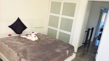 2 bedrooms, Internet, bed sheets