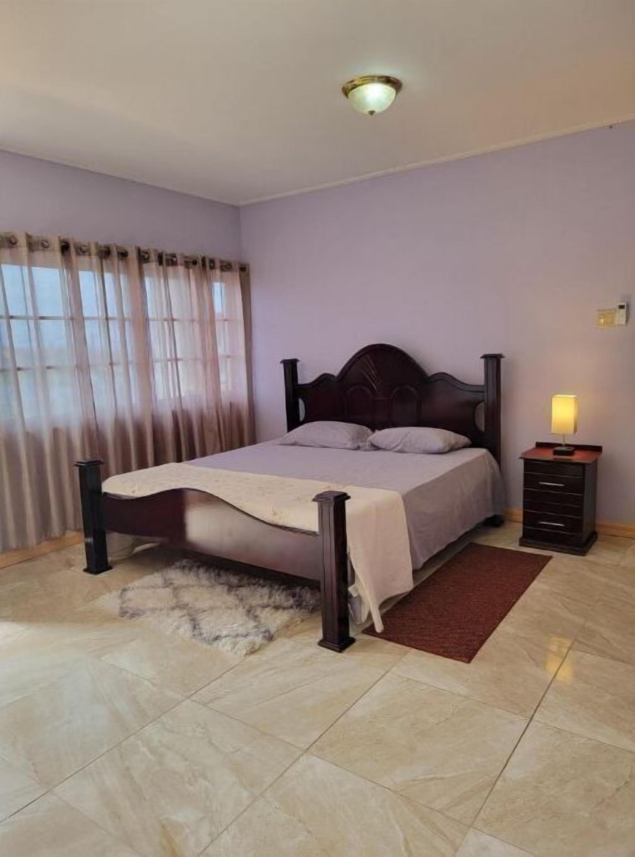 3 habitaciones, tabla de planchar con plancha y wifi gratis 