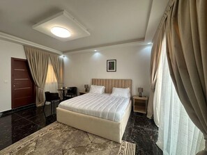 6 habitaciones, wifi y ropa de cama 