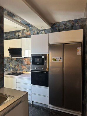 Private kitchen - RESIDENCE DIBA ALMADIES NGOR (Dakar)