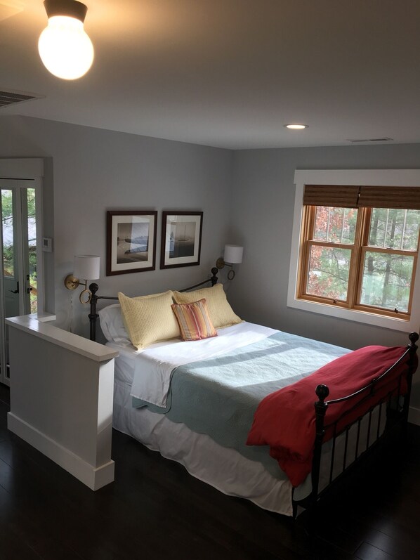 1 bedroom, WiFi, bed sheets - Cozy Studio Apartment Nestled in the Trees  (Asheville)