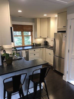 Fridge, microwave, oven, stovetop - Cozy Studio Apartment Nestled in the Trees (Asheville)