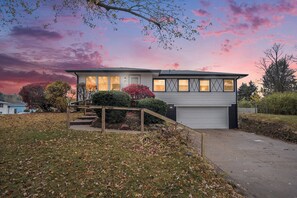 Exterior -  Modern 4BR Near Downtown, Chef Kitchen, Fenced Yard, EV Charger, W/D (Omaha)