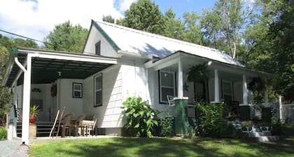 Country Farmhouse, Bristol Casino, Rhym-Root's concert, Fall time, Hiking/Biking