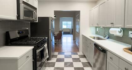 Beautiful Apartment Steps from Piedmont Park & Beltline