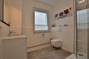 Shower, hair dryer - Hanna´s Strandhaus Appartement B - Hannas Strandhaus (Timmendorfer Strand)