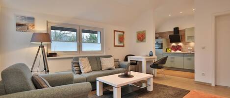 Fernseher, Stereoanlage