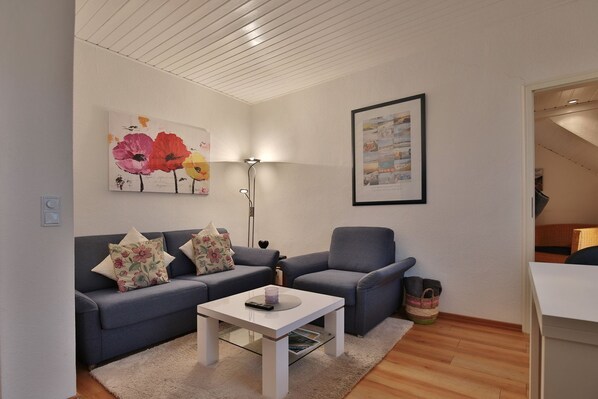 Unclassified image, 1 of 16, button