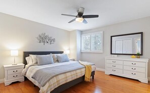 5 Schlafzimmer, Schreibtisch, kostenloses WLAN, Bettwäsche