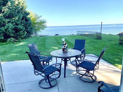 Your Lake home in Oshkosh! New home built in 2017. On Lake Winnebago