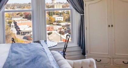Beautiful 6 bedroom Historic Park Victorian