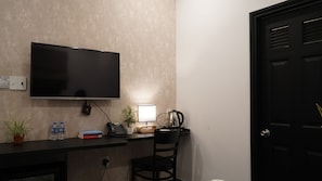 Standard Room | Hypo-allergenic bedding, minibar, individually decorated