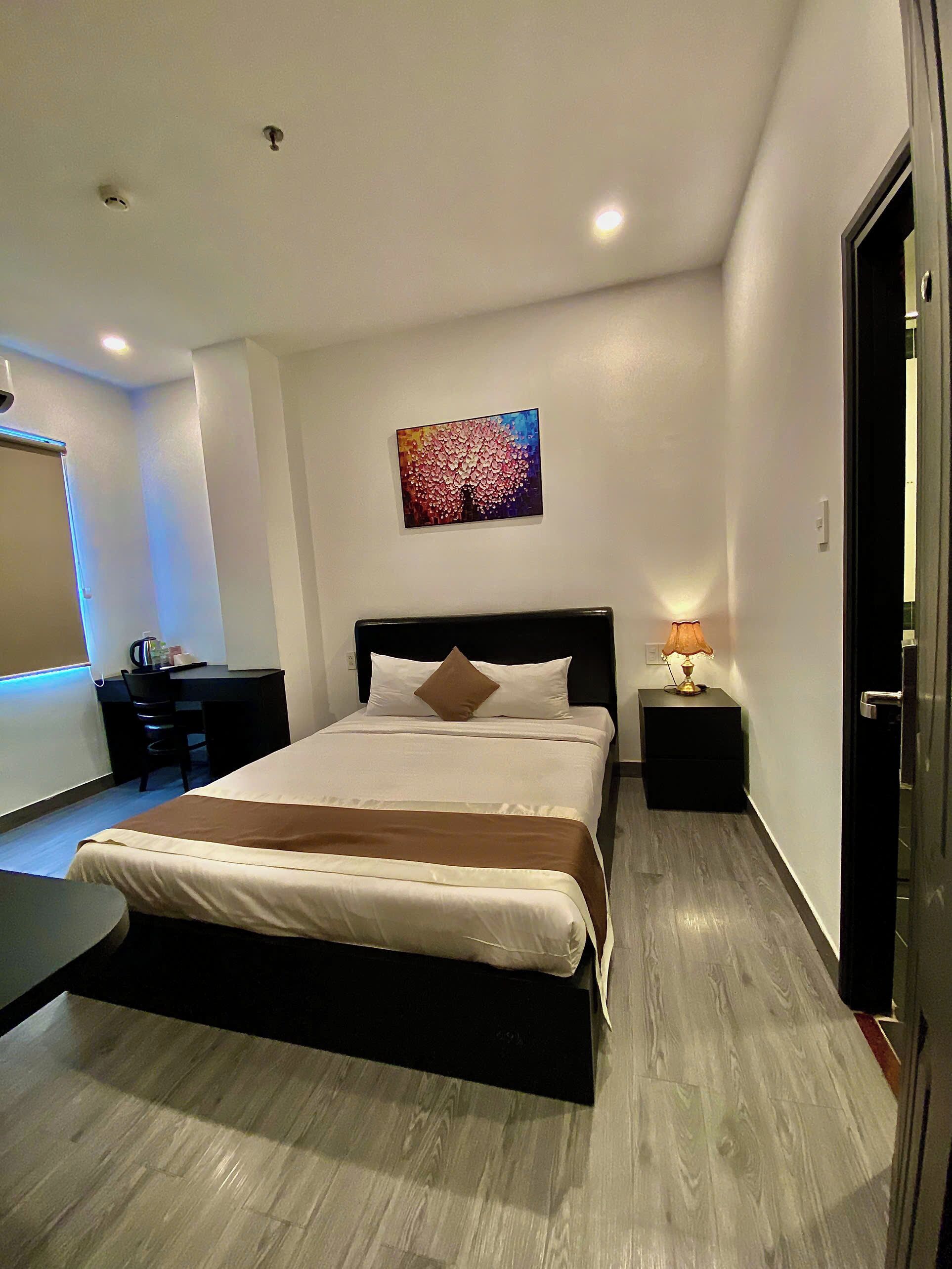 Superior Double Room | Hypo-allergenic bedding, minibar, individually decorated