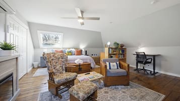 3 bedrooms, desk, iron/ironing board, free WiFi
