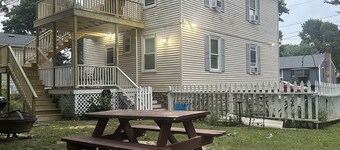 Quaint Neighborhood / Close to Beaches