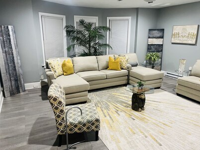 Cozy Warehouse Dist n Ewing twnshp!