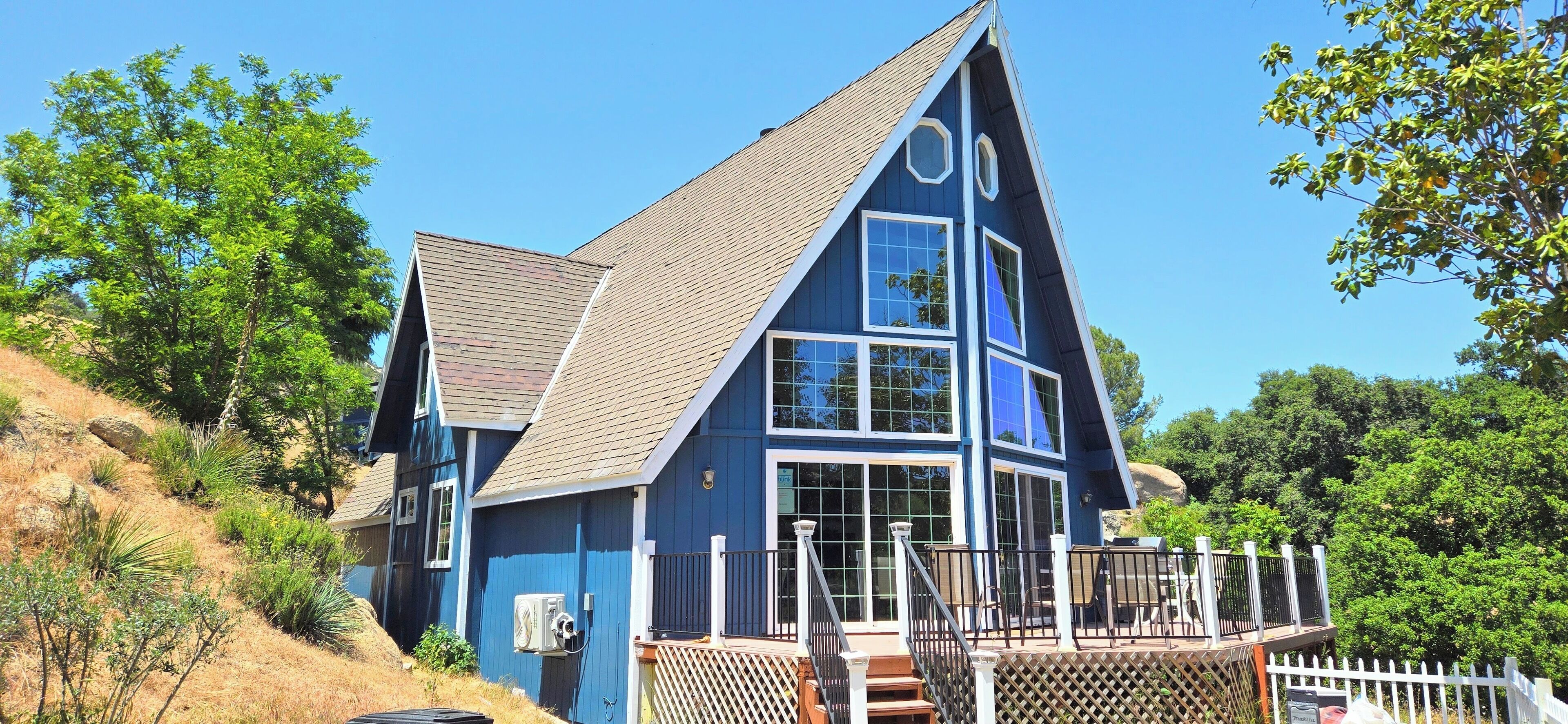 Comfortable and enjoyable place to relax. Pet-Friendly!