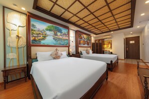 Family Executive | Egyptian cotton sheets, premium bedding, memory foam beds, in-room safe - Veshia Hotel & Spa (Hanoi)