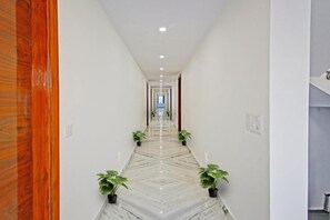 Lobby - Hotel Right Palace And Banquet (New Delhi)