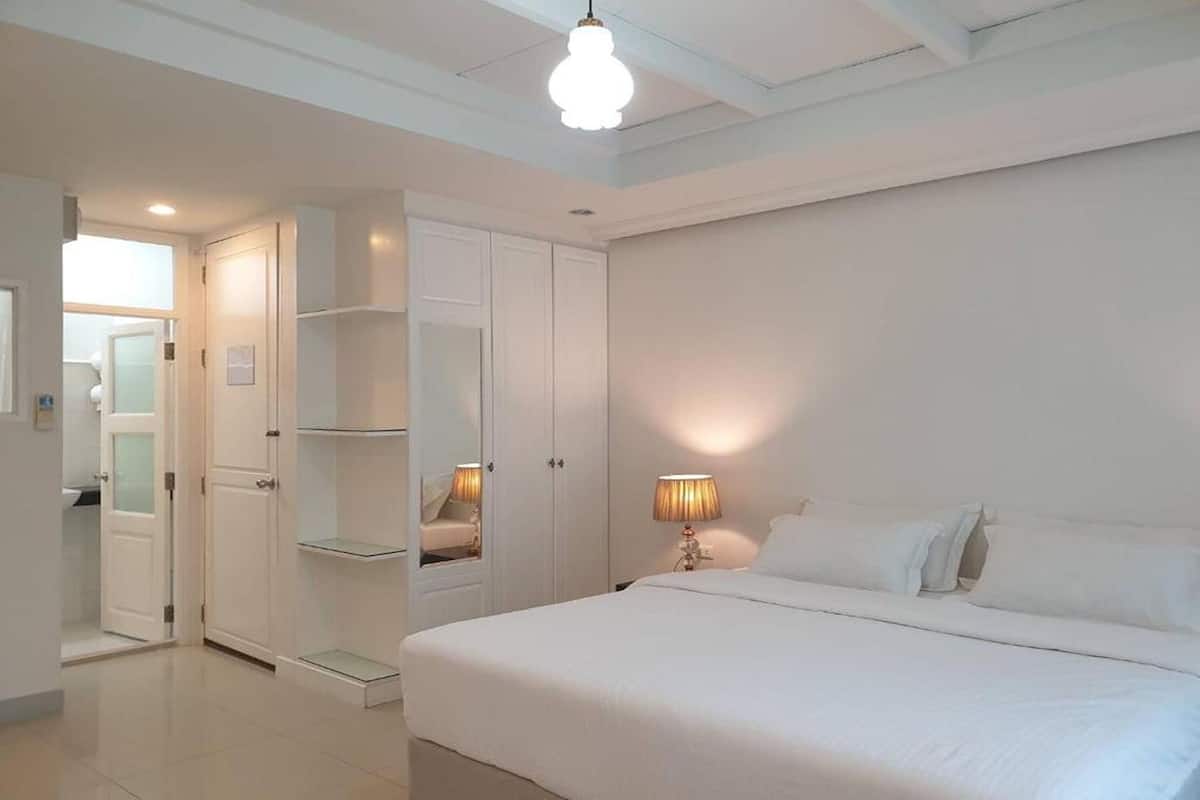 Escrivaninha, Wi-Fi de cortesia, roupa de cama