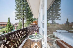 Balcony view - Hotel Pesona Ciwidey (Pasirjambu)