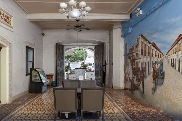 Lobby - Metro Vigan Inn - Annex (Vigan)