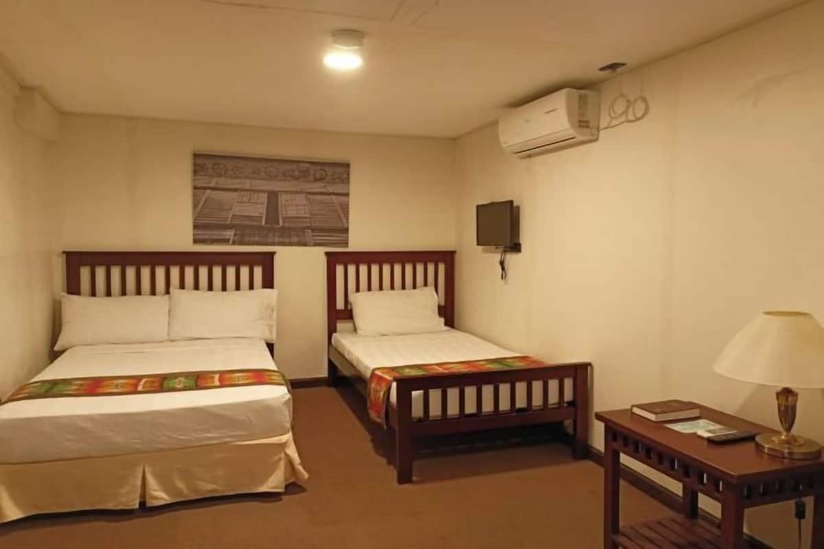 Desk, WiFi (free), bed sheets